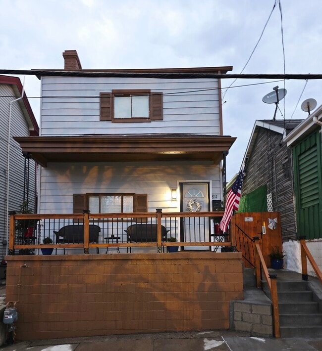 Building Photo - 811 Excelsior St