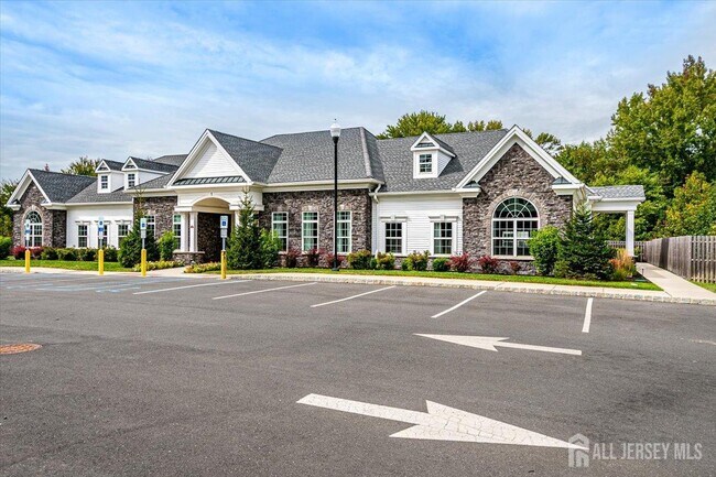 Building Photo - 1517 Paxton Ln