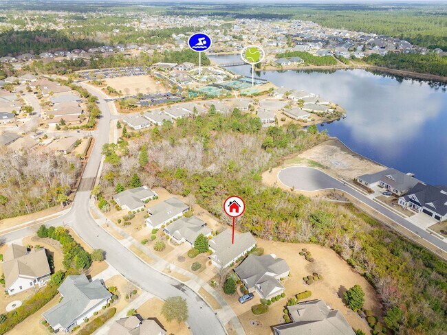 Building Photo - ~ COMPASS POINTE ~