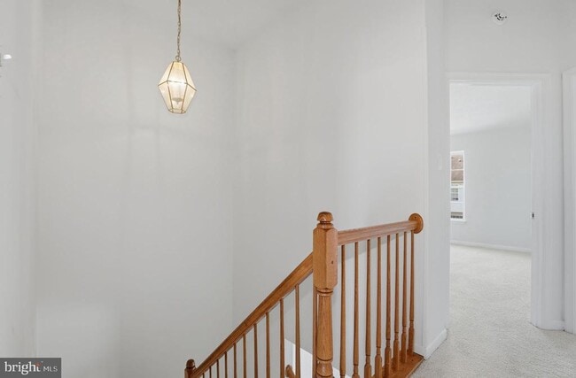 Building Photo - 886 Lowe Rd