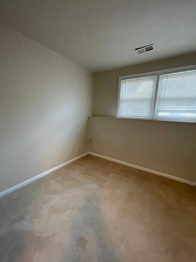 Building Photo - 806 Flagler Dr