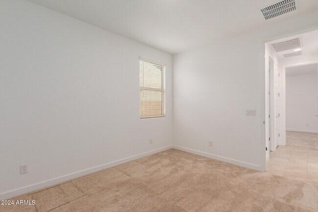 Building Photo - 8911 W Solano Dr