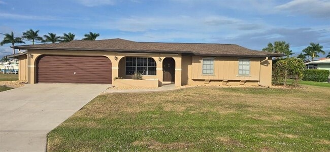 Building Photo - 110 Sinclair St SE