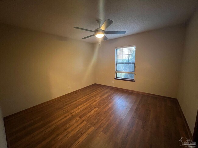 Building Photo - 3131 Oxford Cir