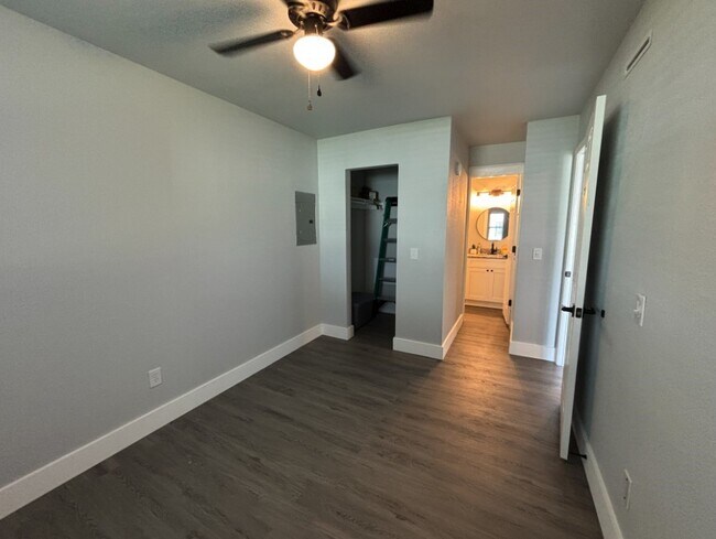 Building Photo - 600 Allen Ave