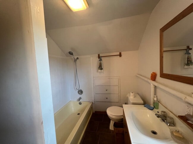 Building Photo - Click the “Apply Now” button or email wapmrentals@gmail.com for a prompt response.