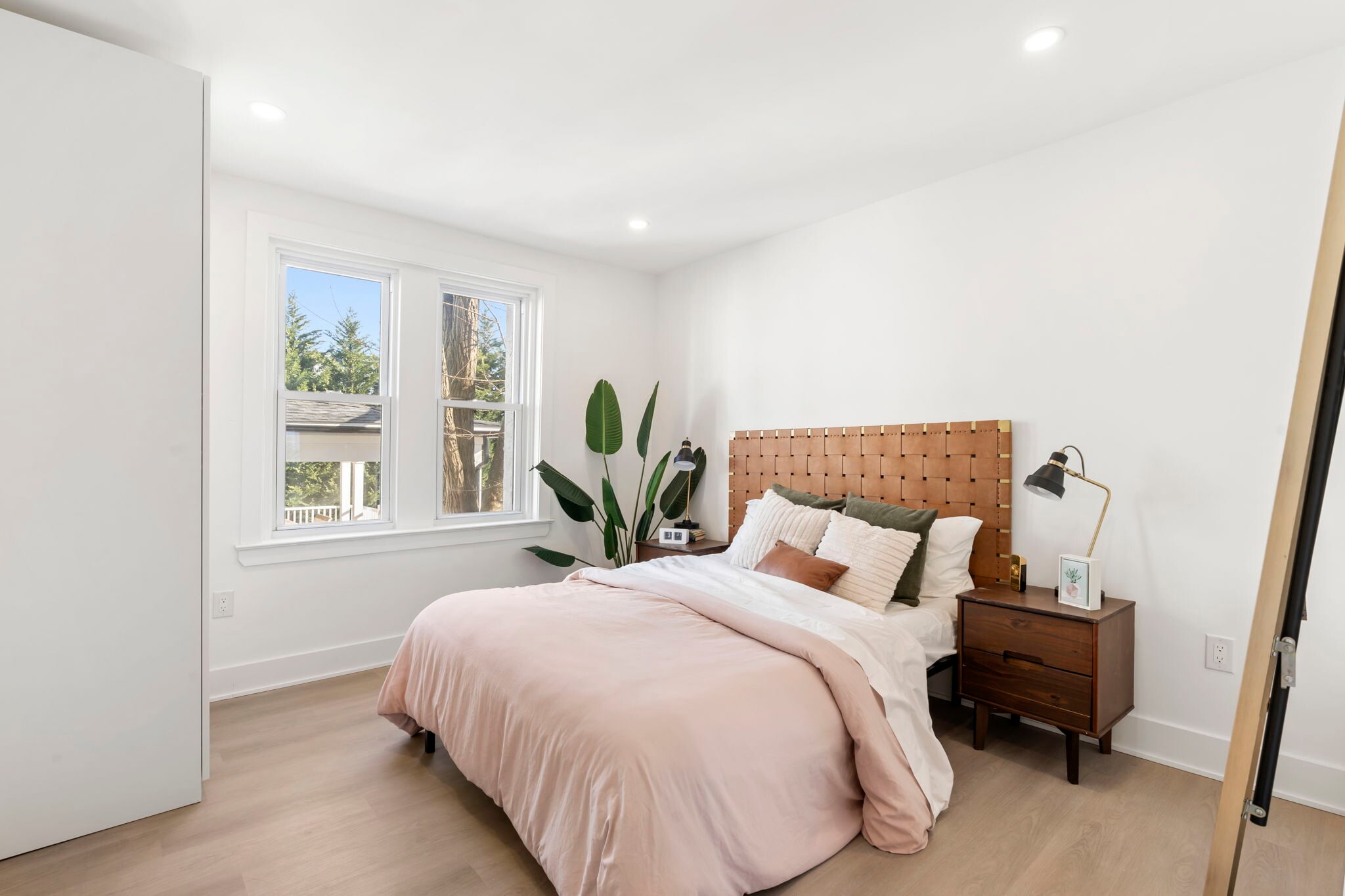 Building Photo - 202 W Wayne Ave