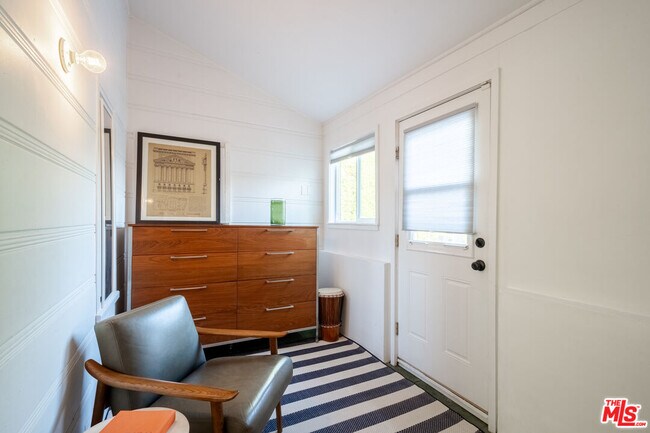Building Photo - 17401 Londelius St