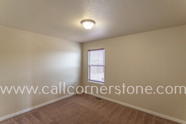 Building Photo - 1322 Antrim Loop