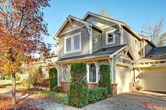 Building Photo - Beautiful 3 Bed 2.5 Bath Home in Redmond