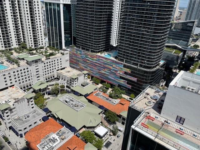 Building Photo - 1000 Brickell Plaza