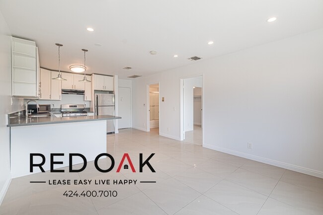 Building Photo - 3540 Fletcher Dr