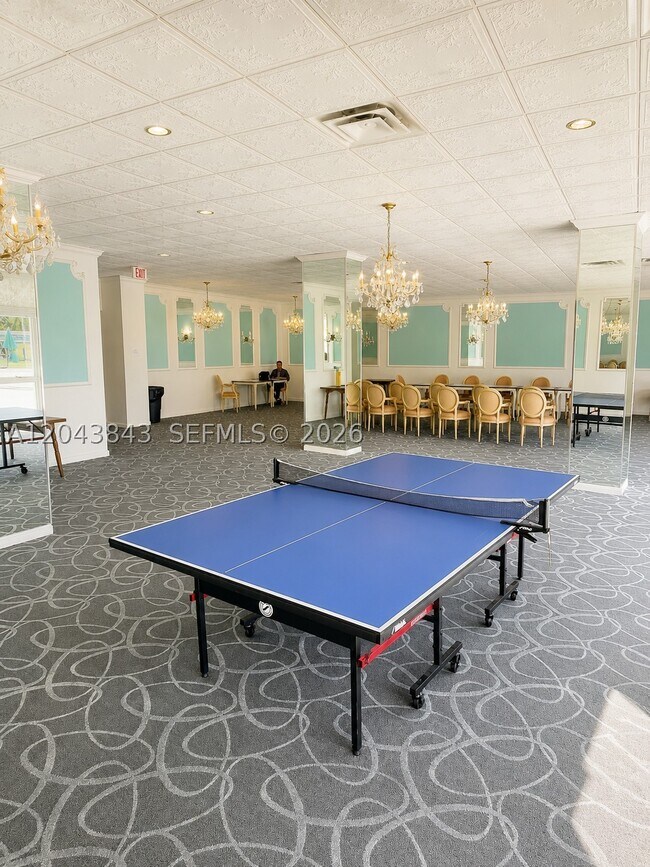 Building Photo - 5255 Collins Ave