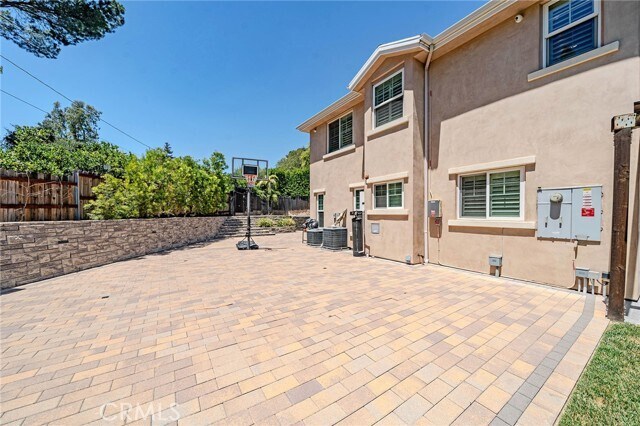 Building Photo - 1217 Olive Ln