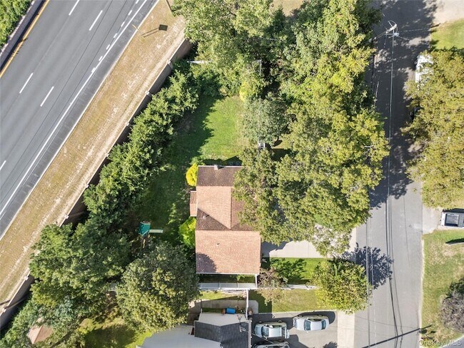 Building Photo - 108 S Hillside Ave
