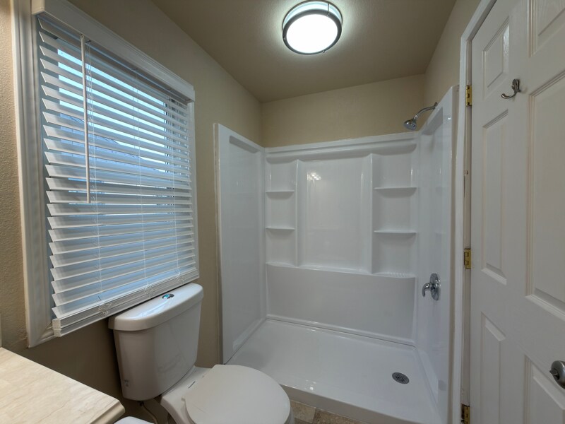 Building Photo - 1509 Oak Ct