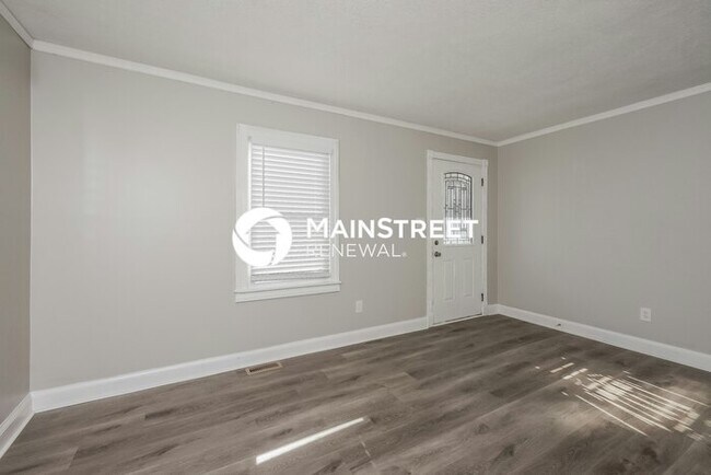 Building Photo - 3 Bedroom Pet-Friendly Home in LOUISVILLE,...