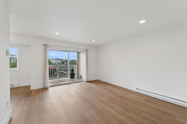 Building Photo - 1 bedroom in Redmond WA 98052