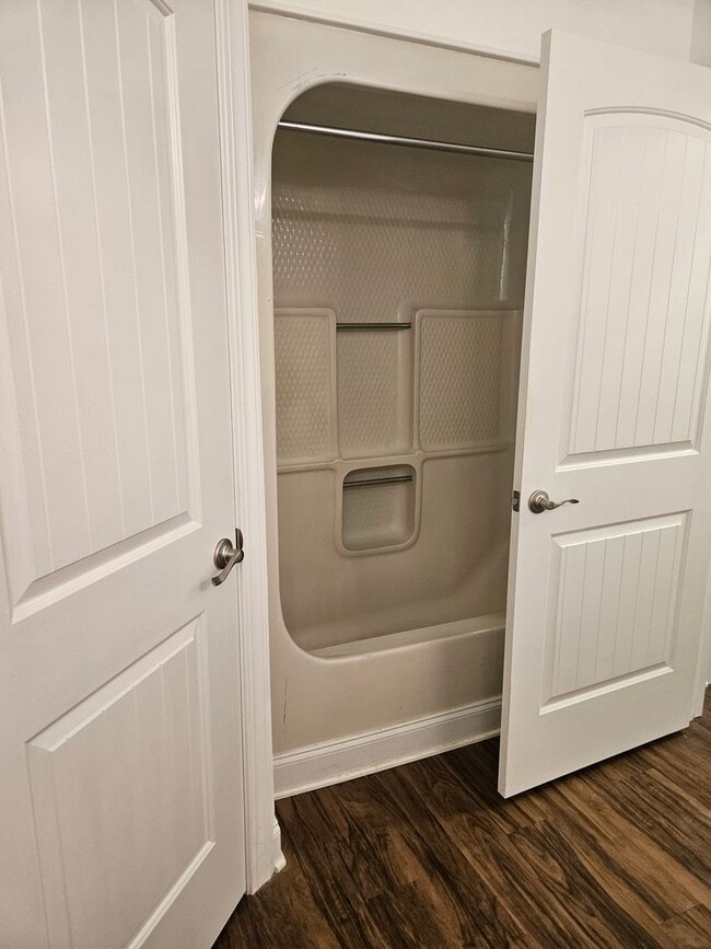 Building Photo - City of Maryville 37801 - 2 Bedroom, 2 bat...