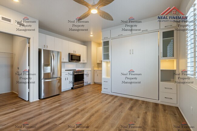 Building Photo - Partially furnished Studio, 1 Bath with st...