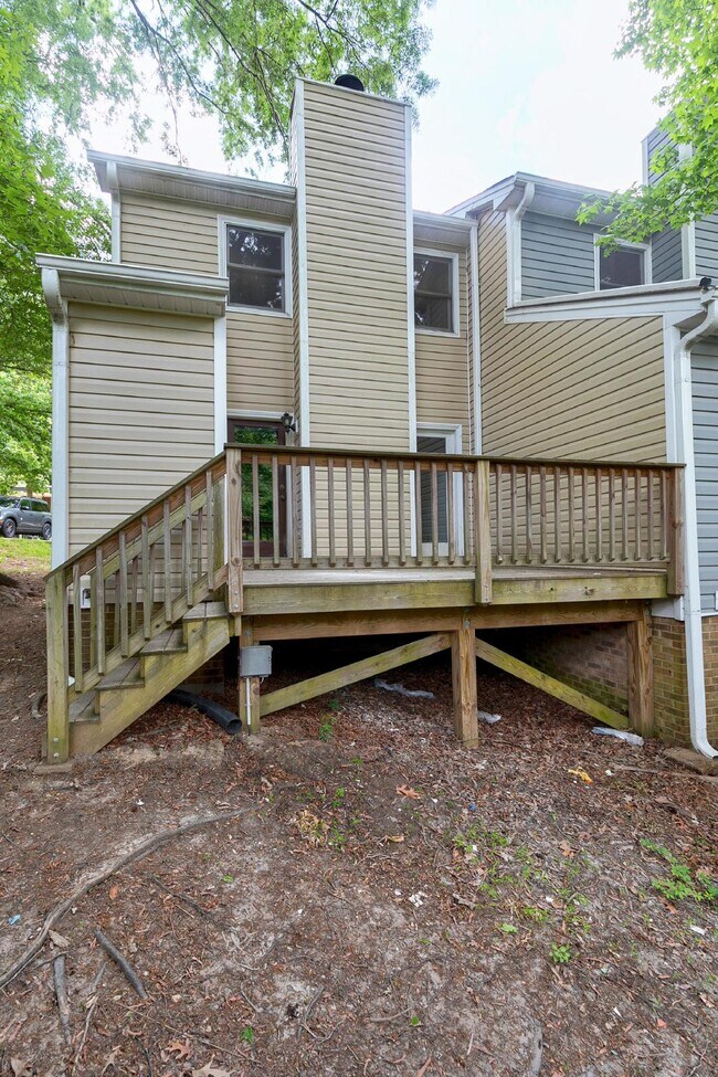 Building Photo - 5544 Kaplan Drive Unit A