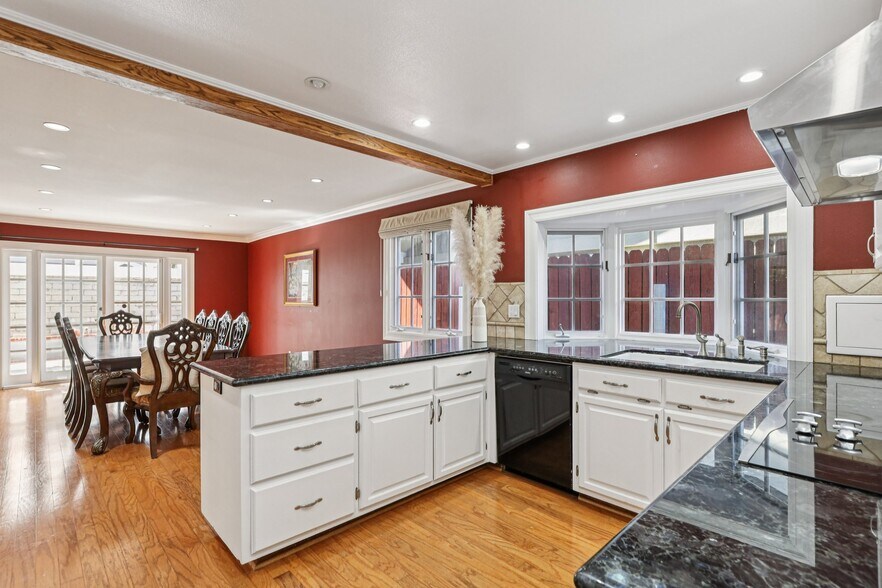 Building Photo - 4182 Silliman Dr