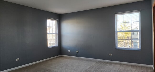 Building Photo - 5015 Elmira Ct