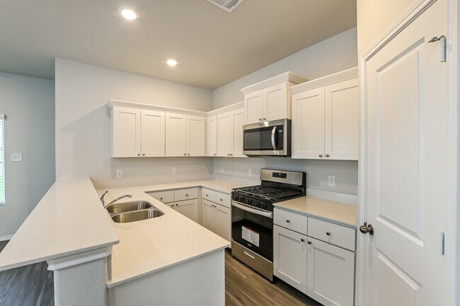 Building Photo - 3121 Wood Lily Dr