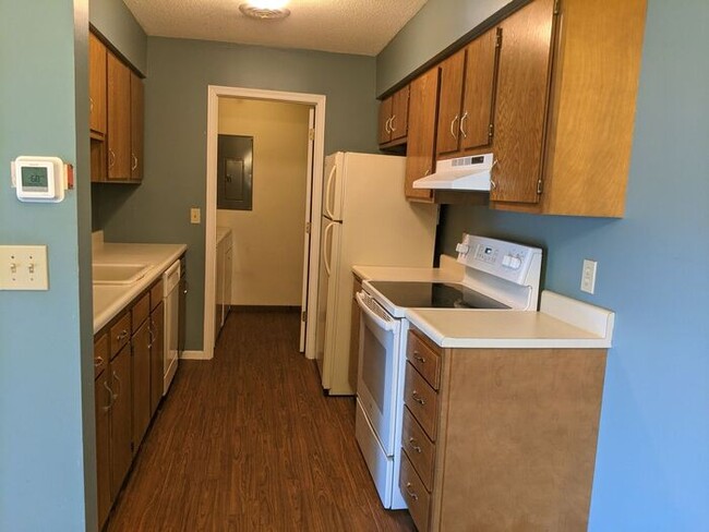 Building Photo - Village Quarter Condo