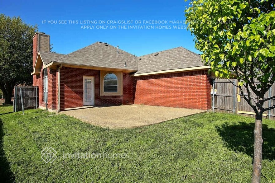 Building Photo - 2624 Bent Brook Dr