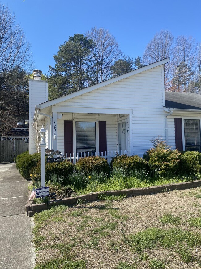 3208 Twin Brooks Dr 3208 Twin Brooks Dr Greensboro NC 27407