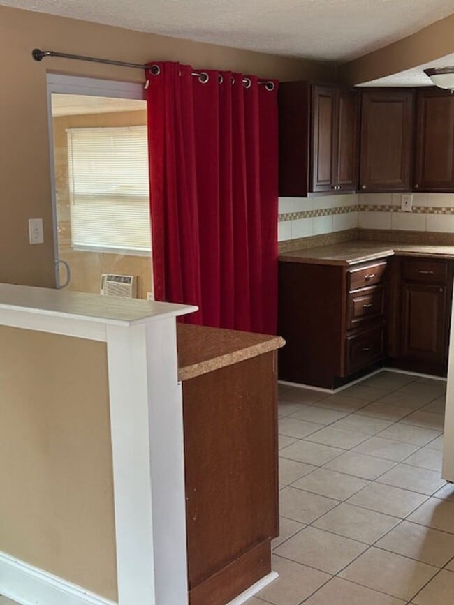 Building Photo - 2/1 available now