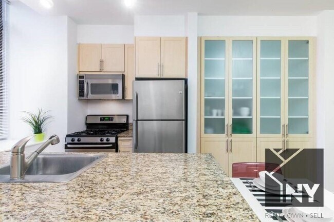 Building Photo - 2 bedroom in NEW YORK NY 10005