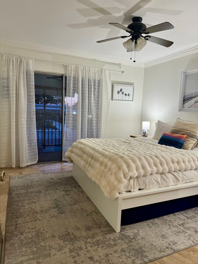 Building Photo - South Tampa Condo