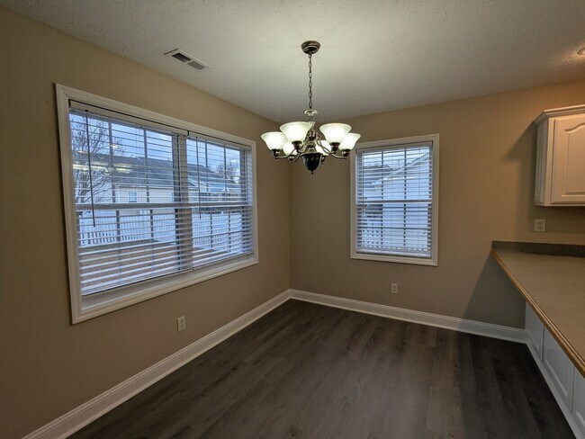 Building Photo - Beautiful home in Creekside Village