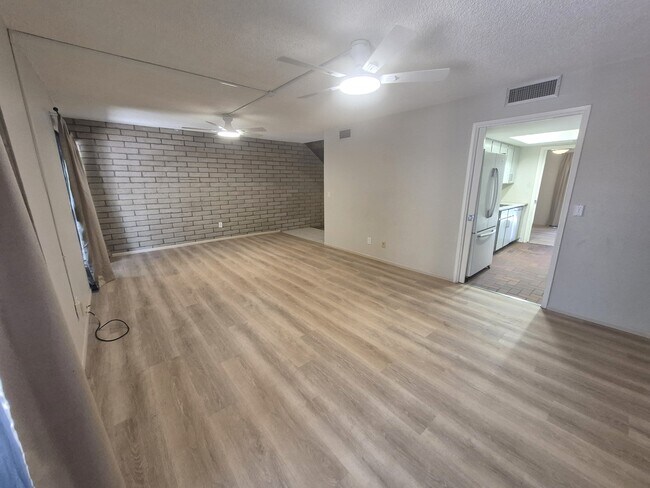 Building Photo - 5701 E Glenn St