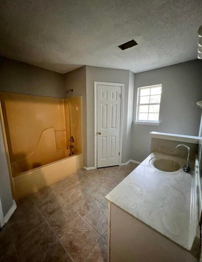 Building Photo - 1530 Beaver Trail Dr