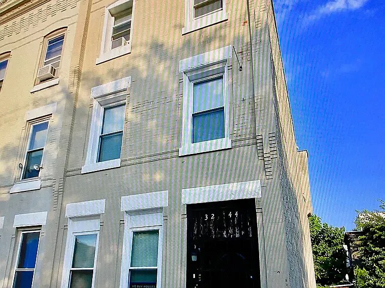 Building Photo - 3244 N 15th St