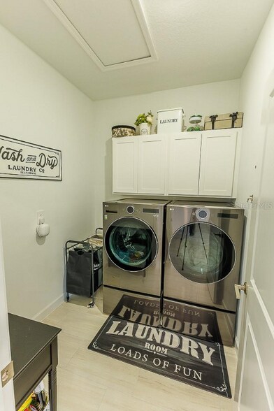 Building Photo - 10367 Banyan Breeze Blvd