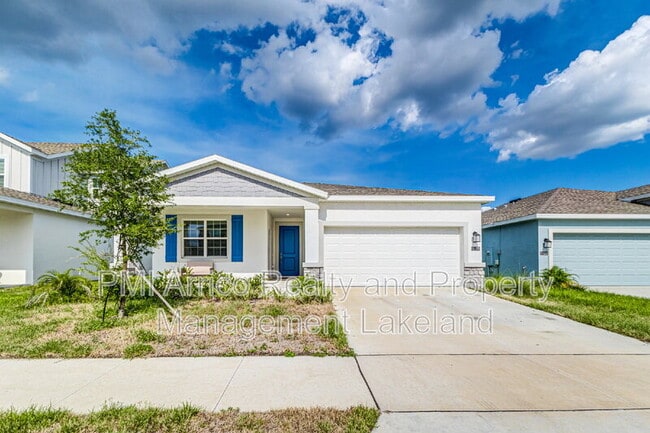 Primary Photo - 1121 Deepwater Cir