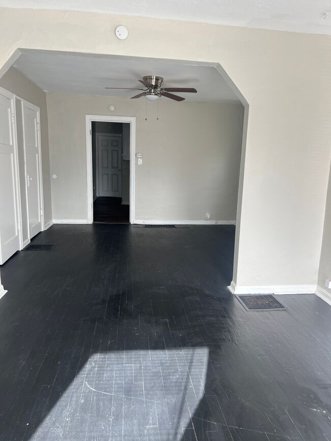 Building Photo - 1206 Edgemont Ave