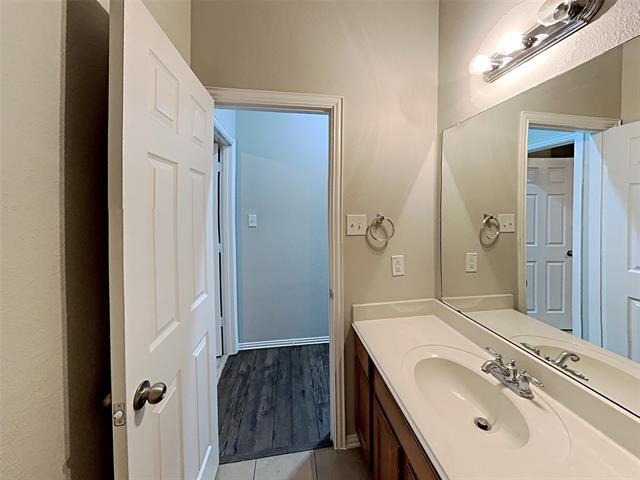 Building Photo - 8152 Black Ash Dr