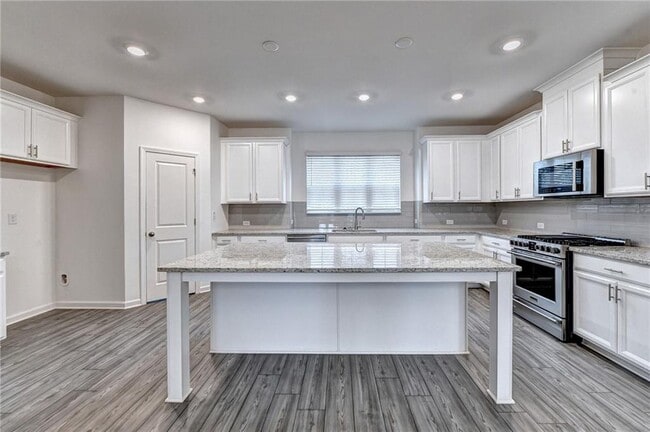 Building Photo - 477 Danville Ave