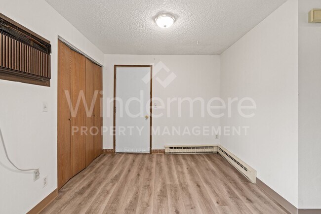 Building Photo - 2702 E 31st Ave