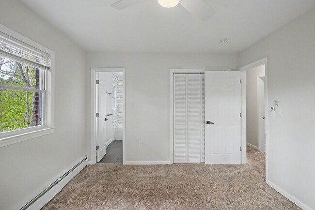 Building Photo - 415 Mountain View Rd