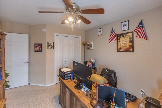 Building Photo - 3 bed 2 bath beautiful home!
