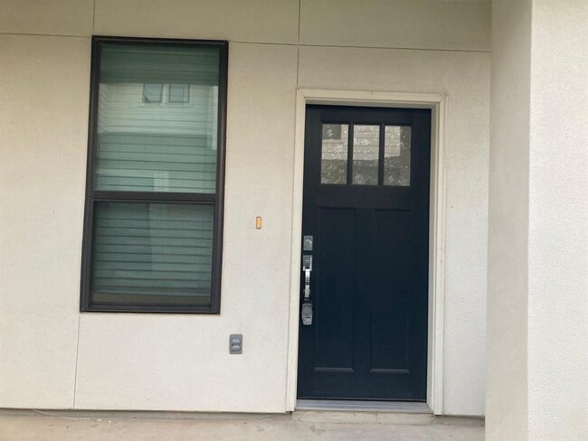 Building Photo - 12410 Maypole Bend