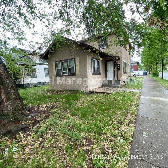 Building Photo - 2955 N Logan Ave