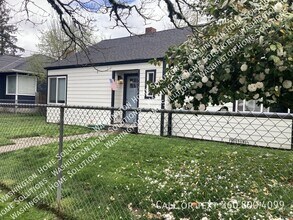 Building Photo - 1134 N Rainier Ave