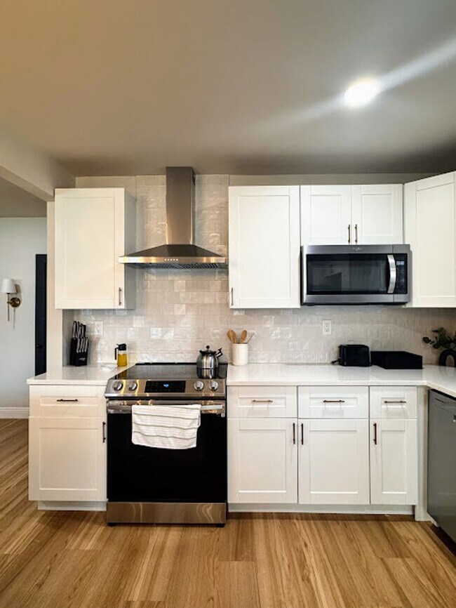 Building Photo - 3012 Justamere Ln